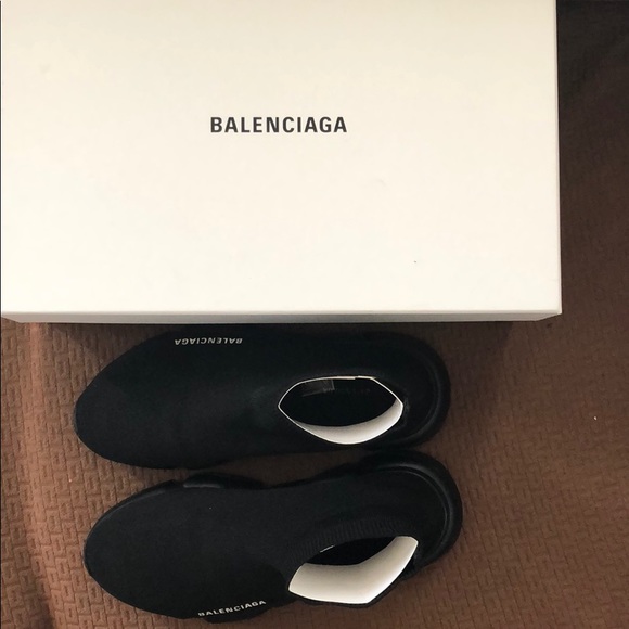 All black Balenciaga speed runners - Picture 2 of 2